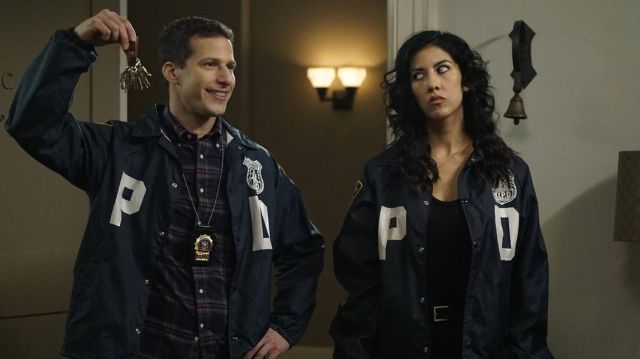 NYPD raid jacket worn by Jake Peralta (Andy Samberg) in Brooklyn Nine-Nine TV show outfits (Season 3 Episode 9)