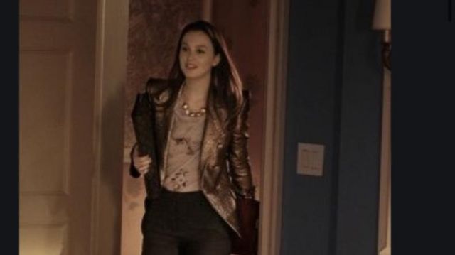 Le blazer de tailleur doré Balmain porté par Blair Waldorf (Leighton Meester) dans la série Gossip Girl (Saison 4 Episode 15)