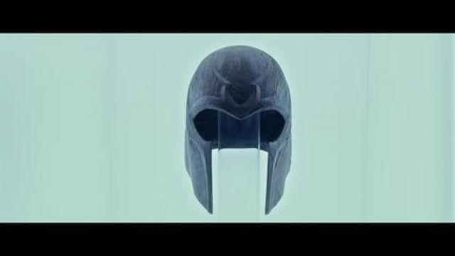 Helmet Magneto of Erik Lehnsherr (Michael Fassbender) in X-Men: Days of Future Past