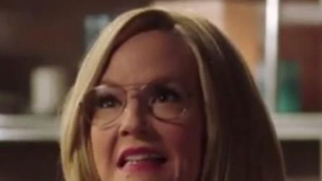 The prescription glasses worn by Linda Martin (Rachael Harris) in the series Lucifer (S03E26)