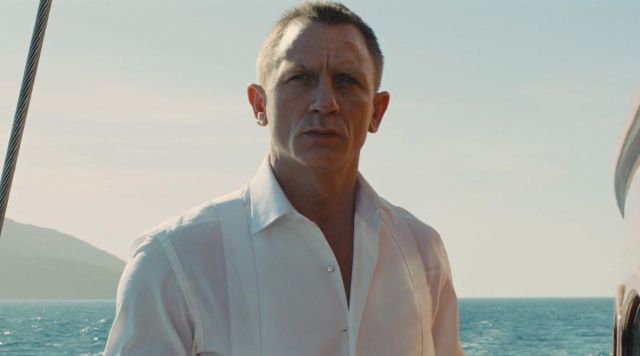 The white tuxedo shirt worn by James Bond 007 (Daniel Craig) in the movie Skyfall