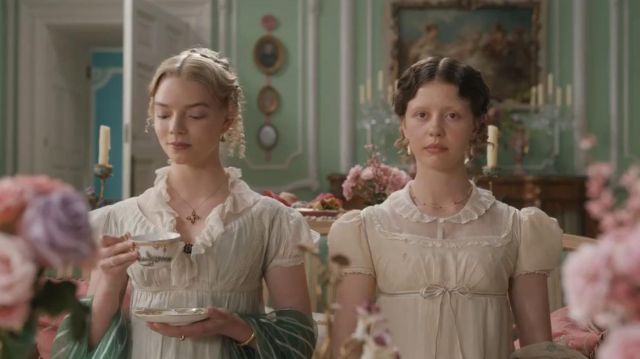 Coral and pearl necklace of Harriet Smith (Mia Goth) in Emma. | Spotern