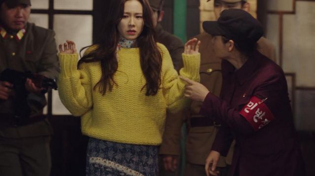 Inspection de Yoon Se-ri (Son Ye-jin) dans Crash Landing on You (S01E02)