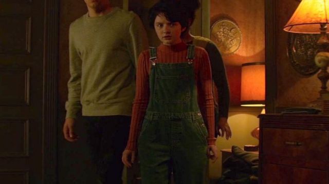 Dark Jean Overalls worn by Theo Putnam (Lachlan Watson) in Chilling Adventures of Sabrina (S01E04)
