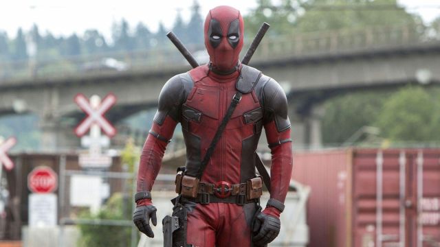 Deadpool red and black jumpsuit worn by Wade (Ryan Reynolds) in Deadpool  movie outfits