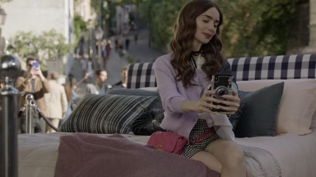 Shorts worn by Emily Cooper (Lily Collins) in the series Emily in Paris (S01E05)