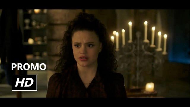 Blouse portée par Maggie Vera (Sarah Jeffery) dans la série Charmed (S03E11)