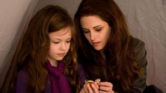 Collier de Bella Swan (Kristen Stewart) dans The Twilight Saga: Breaking Dawn - Part 2