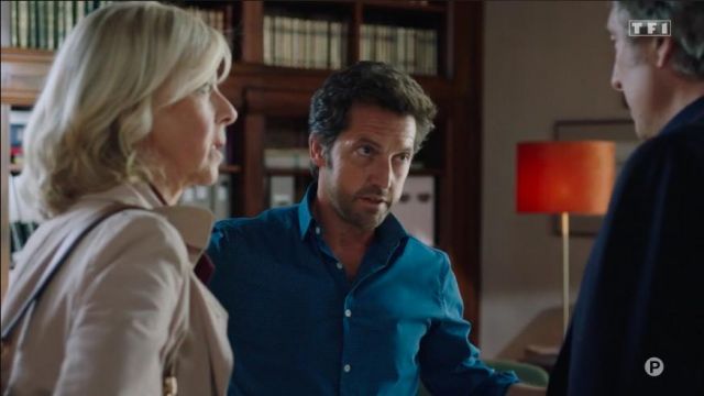 Electric blue shirt worn by Antoine Myriel (Frédéric Diefenthal) in Here it all begins (Episode 144)