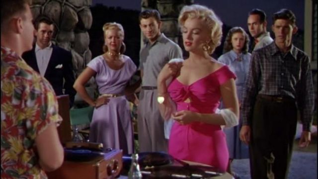 Pink dress worn by Marilyn Monroe in Niagara | Spotern