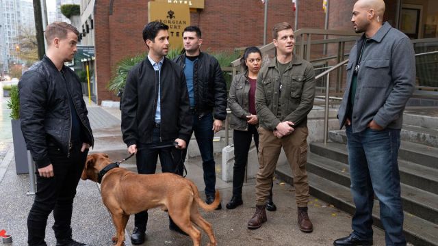 Black bomber jacket worn by Scott Turner (Josh Peck) in Turner & Hooch ...