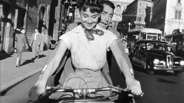 outfit of Princess Ann Audrey Hepburn in Roman Holiday 