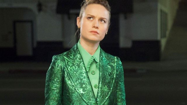 Green floral blazer of Kit (Brie Larson) in Unicorn Store