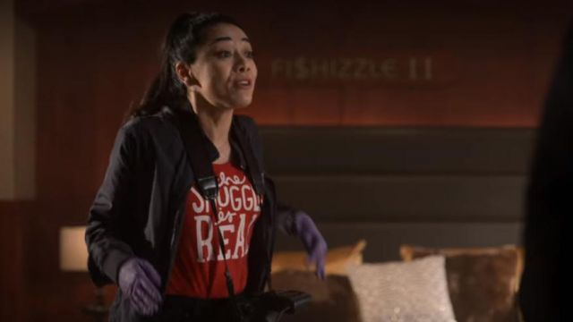 THE SNUGGLE IS REAL T-Shirt of Ella Lopez (Aimee Garcia) in Lucifer (S05E01)