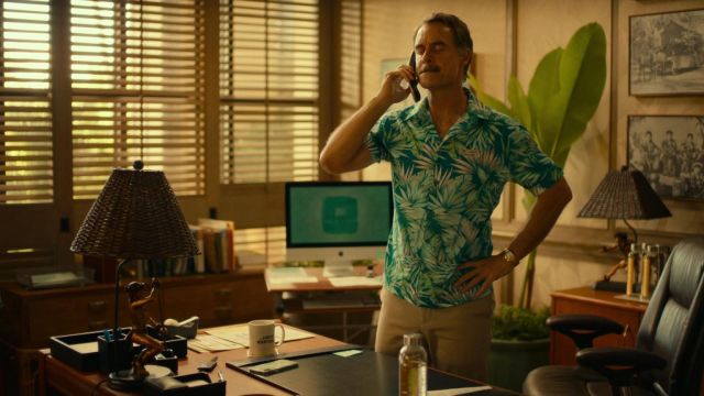 Palm Imprimé chemise hawaïenne porté par Armond (Murray Bartlett) dans Le Lotus Blanc série TV (S01E02)
