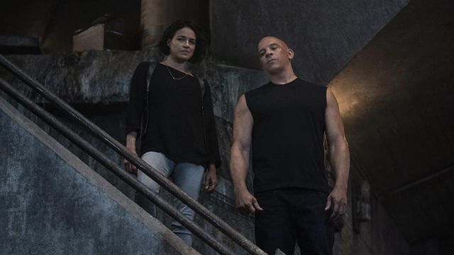 Débardeur noir porté par Dominic Toretto (Vin Diesel) comme on le voit dans F9 Fast and Furious 9 film