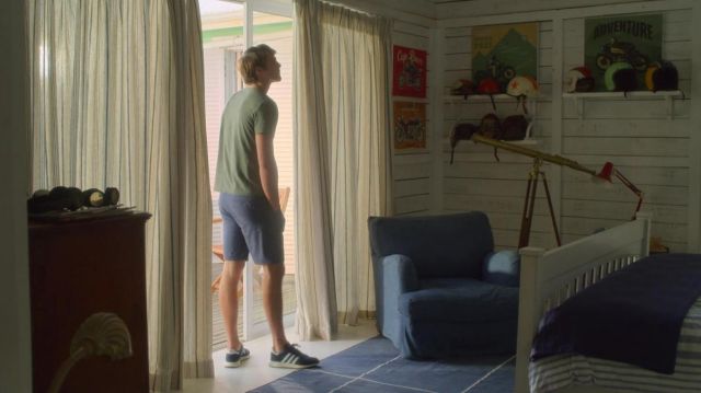Adidas Originals Bleu Marine baskets portées par Noah Flynn (Jacob Elordi) dans The Kissing Booth 3 film