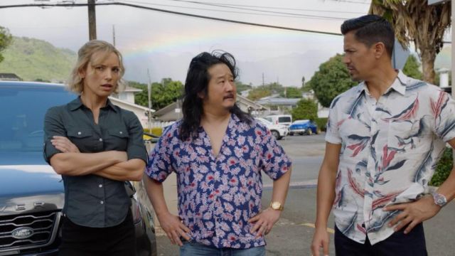 La chemise hawaïenne Carson portée par Thomas Magnum (Jay Hernandez) dans la série Magnum (Saison 3 Épisode 12)