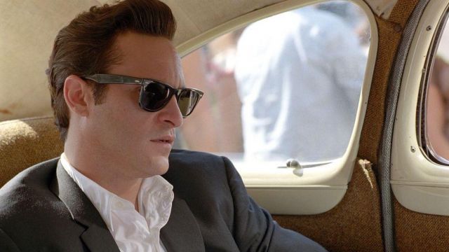 Wayfarer sunglasses worn by Johnny Cash (Joaquin Phoenix) as seen in Walk the Line movie