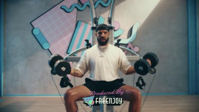 Le bandeau noir Nike porté par Drake dans Drake Way 2 Sexy Official Music Video ft. Future and Young Thug