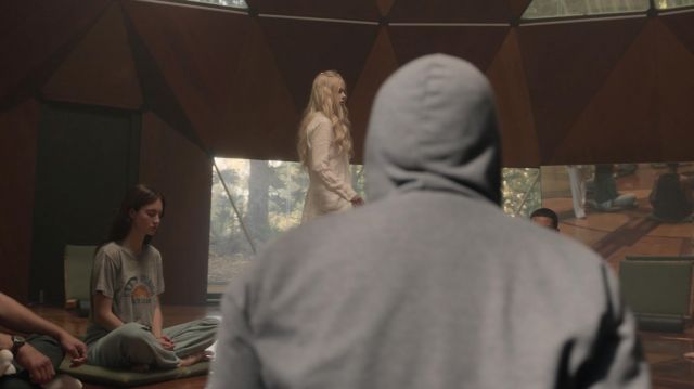Nike Santa Monica Track Club T Shirt in grey worn by Zoe Marconi (Grace Van Patten) as seen in Nine Perfect Strangers (S01E03)