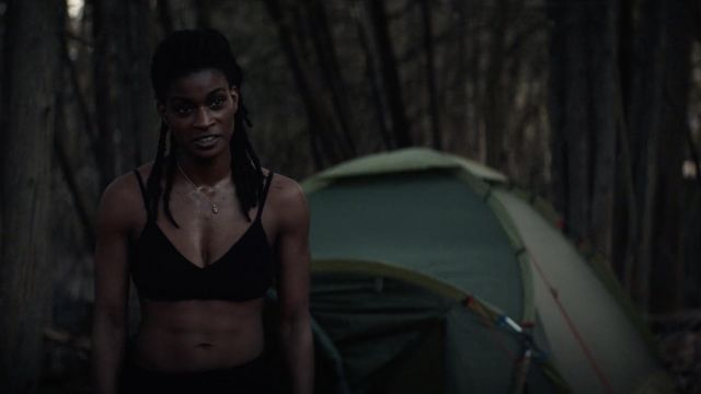 Lululemon black sports bra worn by Agent 355 (Ashley Romans) as seen in Y: The Last Man outfits (Season 1 Episode 4)