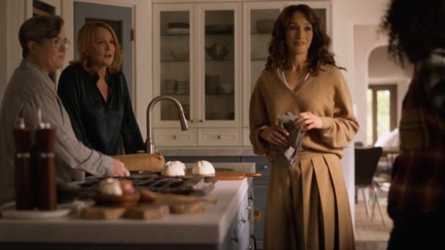 Khaite The Sam Sweater in Camel worn by Bette Porter (Jennifer Beals) as seen in The L Word: Generation Q (S02E01) outfits