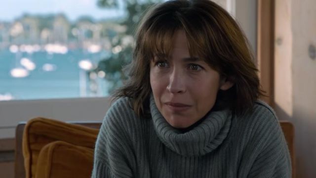 The blue turtleneck sweater worn by Emmanuèle (Sophie Marceau) in the movie Everything went well