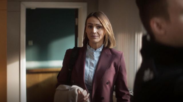Theory Carissa Blazer in Mulberry worn by DCI Amy Silva (Suranne Jones) as seen in Vigil TV show (S01E06)