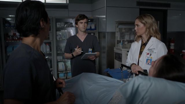 Apple watch worn by Dr. Shaun Murphy (Freddie Highmore) as seen in The Good Doctor Tv series (Season 5 Episode 2)