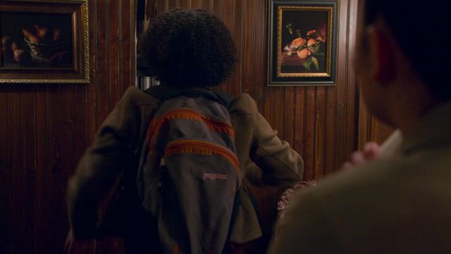 JanSport backpack used by Breanna Casey (Aleyse Shannon) as seen in Leverage: Redemption (S01E14)