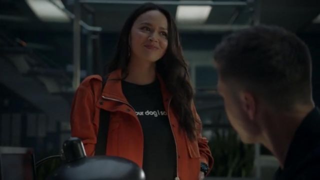 "Tell Your Dog I Said Hi" T-Shirt in black worn by Lucy Chen (Melissa O'Neil) as seen in The Rookie TV series Outfits (Season 4 Episode 3)