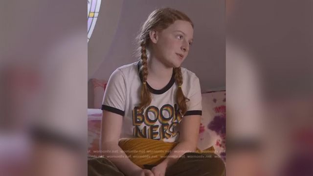 Book Nerd Pride Ringer T-Shirt of Mallory Pike (Vivian Watson) in The Baby-Sitters Club (S02E04)