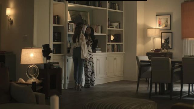 Alice et Olivia Bonne Ceinture Skinny Cheville Jeans portés par Love Quinn (Victoria Pedretti) comme on le voit dans Vous émission de Télévision (S03E05)