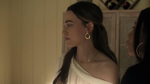 Madewell Cosmic Statement Hoop Earrings worn by Love Quinn (Victoria Pedretti) as seen in You Tv series (S03E05)