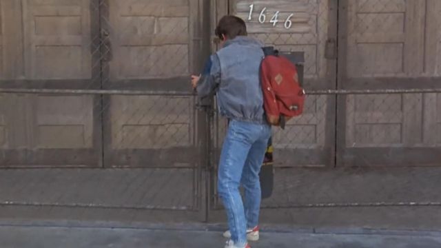 Eastpack Rouge Sac à dos porté par Marty McFly (Michael J. Fox) dans Retour vers le Futur Film garde-robe