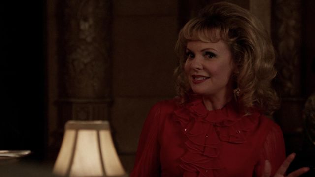 Vendome Lucite Cube Faux Pearl Drop Earrings worn by Peach­es Ren­net (Sarah Aldrich) as seen in Mad Men TV series wardrobe (S06E06)
