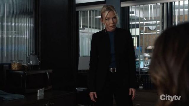 Rag & Bone The Slub Tee in blue worn by Amanda Rollins (Kelli Giddish) as seen in Law & Order: Special Victims Unit TV series wardrobe (S23E06)