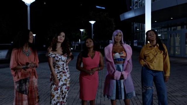 Peuple libre Flare Pants in Electirc Lace porté par Naomi (Brandy) comme on le voit dans les tenues de la série télévisée Queens (S01E01)