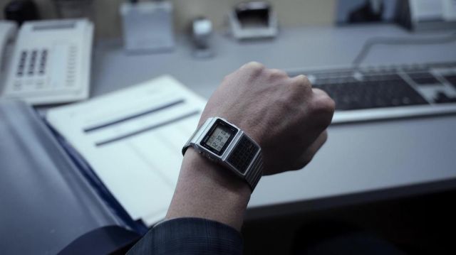 Casio calculator watch worn by Dieter (Matthias Schweighöfer) as seen in Army of Thieves movie