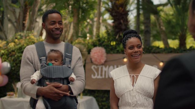 Babybjörn baby carrier used by Lawrence Walker (Jay Ellis) as seen in Insecure TV show (S05E03)