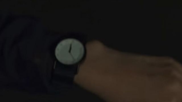 La montre Tid portée par Kang Sae-byeok (HoYeon Jung) dans la série Squid Game (S01E02)