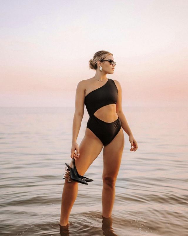 Beach Riot Celine One Piece Swim Suit in Black worn by Anamaria Goltes on the Instagram account of @styleofanamariagoltes