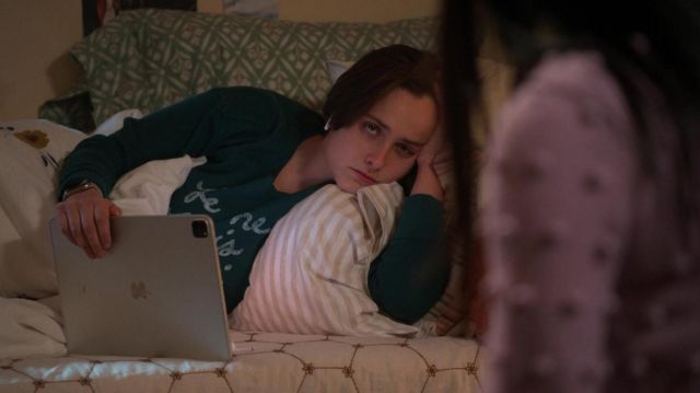 Apple iPad pro used by Kimberly (Pauline Chalamet) as seen in The Sex Lives of College Girls TV show (S01E01)
