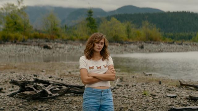 Butterflies T-Shirt worn by Teen Jackie (Ella Purnell) in Yellowjackets TV series outfits (S01E08)