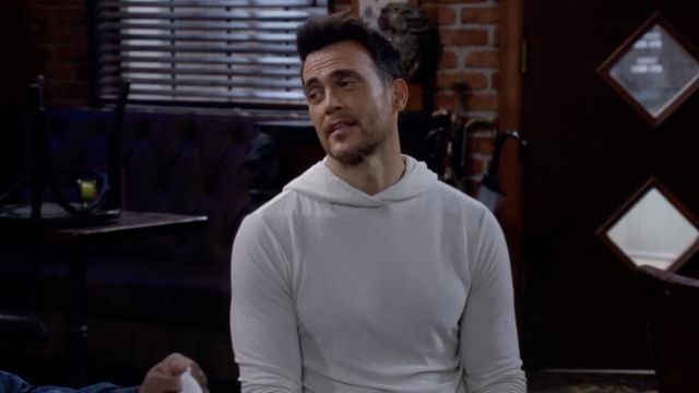 White Hoodie worn by Max (Cheyenne Jackson) as seen in Call Me Kat TV show clothes (Season 2 Episode 1)
