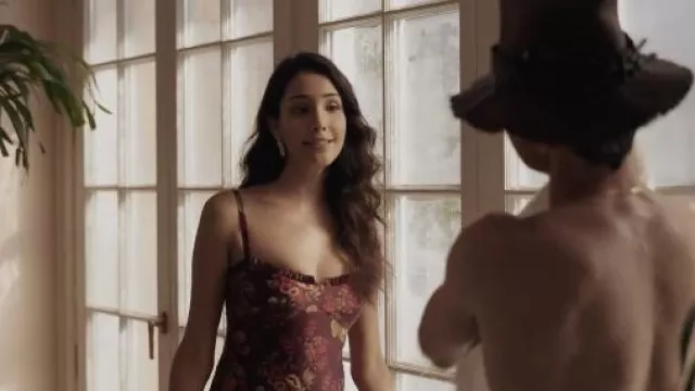 Le maillot de bain 1 pièce porté par Luna La (Zión Mo­reno) dans la série Gossip Girl (Saison 1 Épisode 12)
