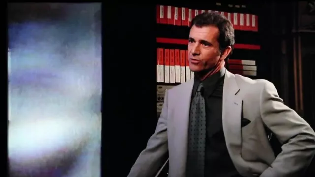 Black shirt and grey suit worn by Nick Marshall (mel Gibson) in What Women Want movie wardrobe