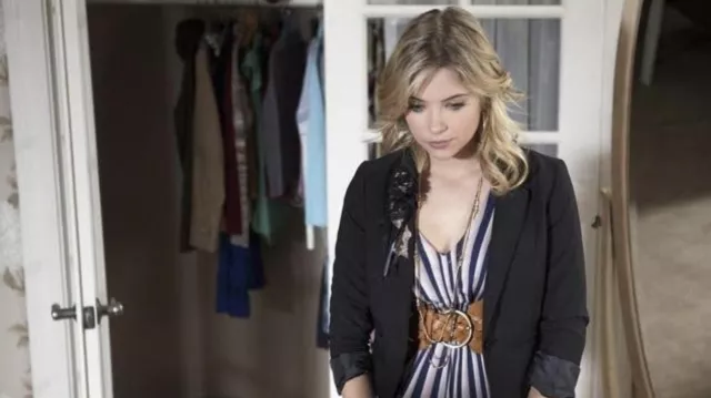 The white striped dress Remain worn by Hanna Marin (Ashley Benson) in the series Pretty Little Liars (Season 1 Episode 4)