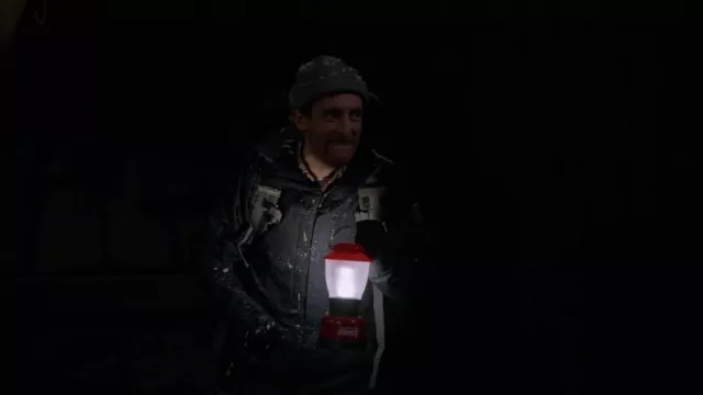 Coleman Lanterne de la Lampe utilisée par Drew Dunbar (Thomas Middleditch) comme on le voit dans B Positif (S02E12)